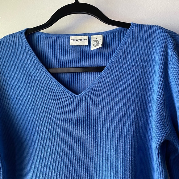 Cherokee Blue Sweater - Picture 2 of 3
